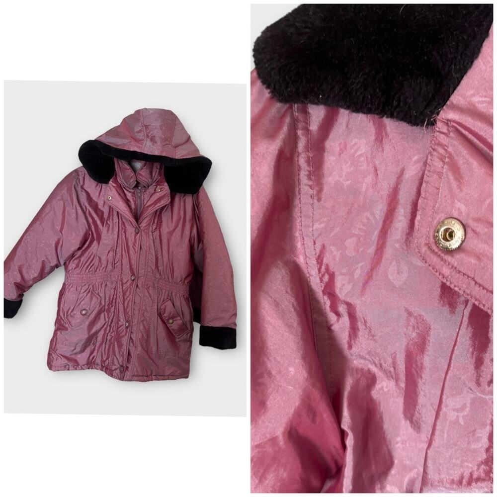 Vintage Aspen snow bunny ski jacket with slight floral print, size large
